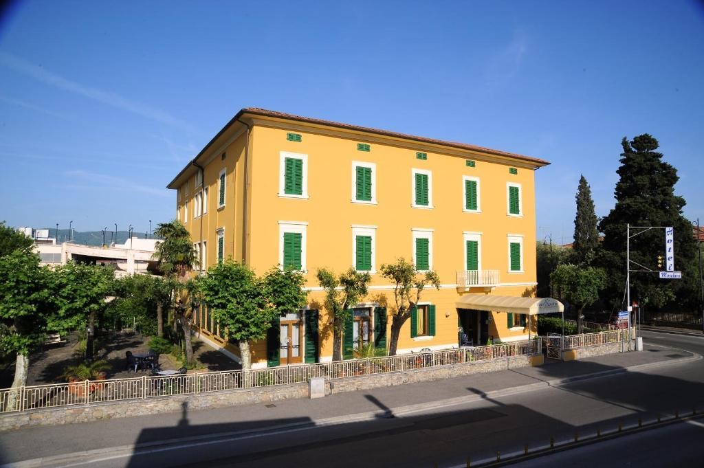 Hotel Moschini Montecatini Terme Exterior foto